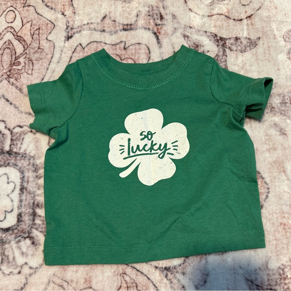 Hope & Wonder So Lucky St Patrick’s Day Lucky Clover Green Tee Shirt